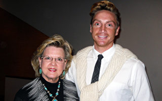 歌唱家：神韻歌唱家發聲方法非常獨特