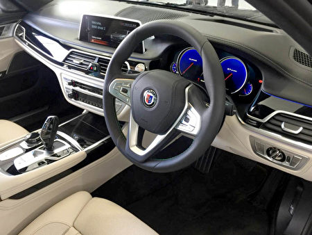 BMW ALPINA B7 Biturbo細節圖。(安柏超/大紀元)