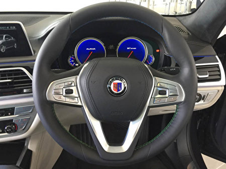 BMW ALPINA B7 Biturbo細節圖。(安柏超/大紀元)