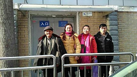 自11月28日开始,连续三天,来自大陆29个省的上万名被清退的民办与代课教师进京上访。(访民提供)