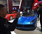中国对超豪华车加税10% 200万元车一夜涨17万