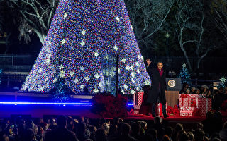 歐巴馬一家最後白宫聖誕卡 用了哪張照片