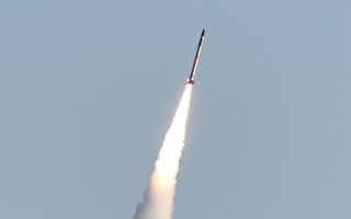 日本发射世界最小火箭 任务失败坠海