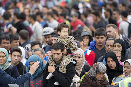 面对难民潮 欧盟就移民问题达成重大协议