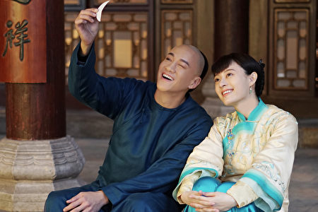 孫儷與何潤東在《那年花開月正圓》中的劇照。（達騰娛樂提供）