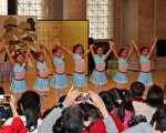 2017年大年初二（29日），舊金山亞洲藝術博物館舉辦了系列的慶祝中國新年活動，包括舞蹈和故事節目。（李霖昭／大紀元）