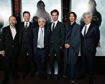 導演馬丁·斯科塞斯與演員1月5日在洛杉磯，於《沈默》紅毯首映式上合影。（派拉蒙影業提供）