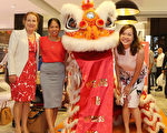 Telstra團隊在麥覺理西苑購物商場與醒獅共迎中國新年。/（商家提供）