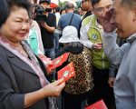 採買年貨  三鳳中街主委：一例一休不漲價