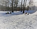 冰雪襲北卡 2死數千車禍 學校停課