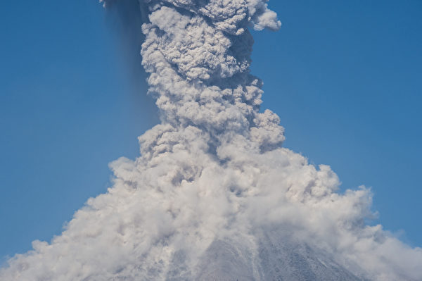 危地馬拉火山爆發火山灰直衝4,500米| 瓜地馬拉| 大紀元