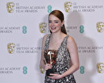 在第70届英国电影学院奖中，艾玛·斯通（Emma Stone ）凭借《爱乐之城》获得最佳女演员。 （Ben STANSALL/AFP）