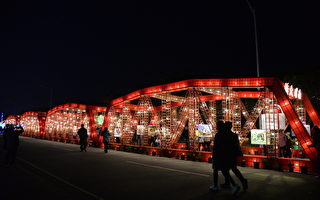 60米长西螺大桥花灯 呈现传统与现代工艺之美