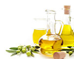 西班牙一項研究發現，食用橄欖油有助於降低罹患心血管疾病的風險。（Fotolia）