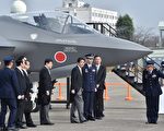川普讓F-35戰機製造商降價 安倍表達感謝