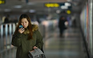 中国旅客注意 来美前或要提交社交网站账号
