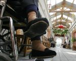 领中国退休金未申报 首爆华人被查