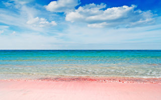 掉落人間的調色盤 美麗的彩色沙灘