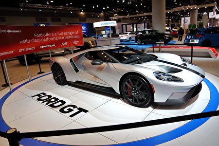 图：Ford展出超跑Ford GT。（李奥/大纪元）