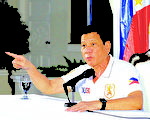 菲律宾总统杜特蒂用铁腕手段禁毒，令外界担忧侵犯人权问题，日前遭在野阵营提案弹劾。（AFP）