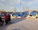 河南省滑縣城關鎮劉店村菜市場於3月2日被暴力強拆，有十餘人當場被抓，數名村民被打傷。（受訪者提供）