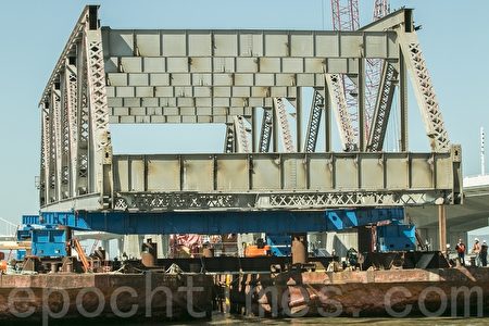 拆除末段桥体 旧金山海湾大桥旧桥成历史