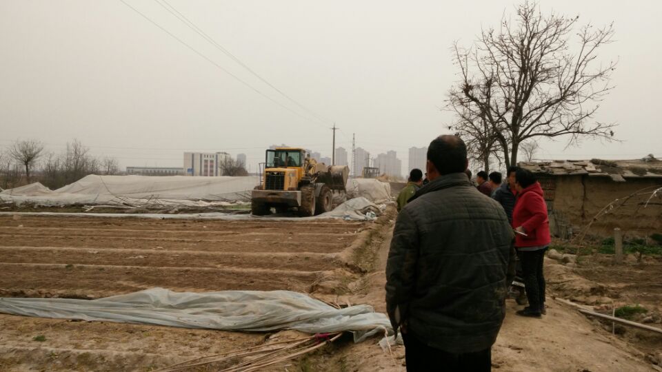 几年来,咸阳曹家寨土地被非法大量征收,补偿金连低保的一半都不到。(村民曹根成提供)