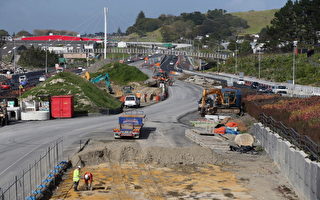 圖為奧克蘭建設中的高速公路延伸。  (Jason Oxenham/Getty Images)