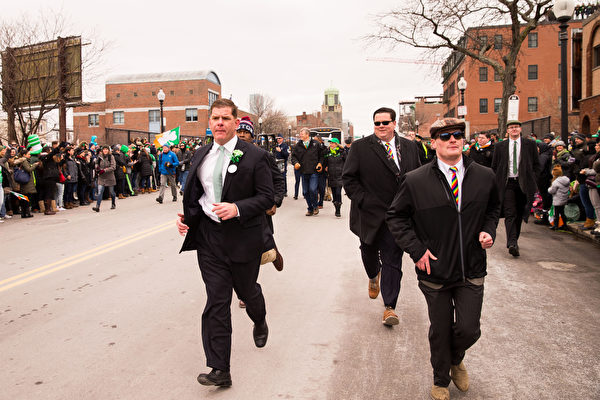 2017年3月19日，波士顿圣派垂克游行，波士顿市长马丁•华殊。（戴兵／大纪元）