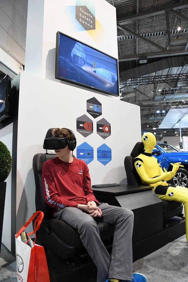 丰田展区提供安全科技的模拟体验