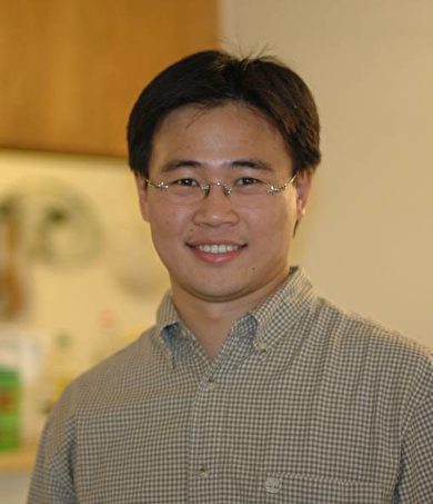 加州大学洛杉矶分校教授邱培钰，荣膺美国医学和生物工程学会会士。（UCLA提供）