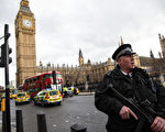 英國議會大樓外22日下午傳出槍響，多人受傷，目前國會大廈西敏宮暫時關閉，嚴加戒備。 (Photo by Jack Taylor/Getty Images)