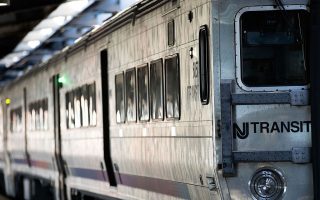 美鐵紐約賓州車站出軌 多人受輕傷