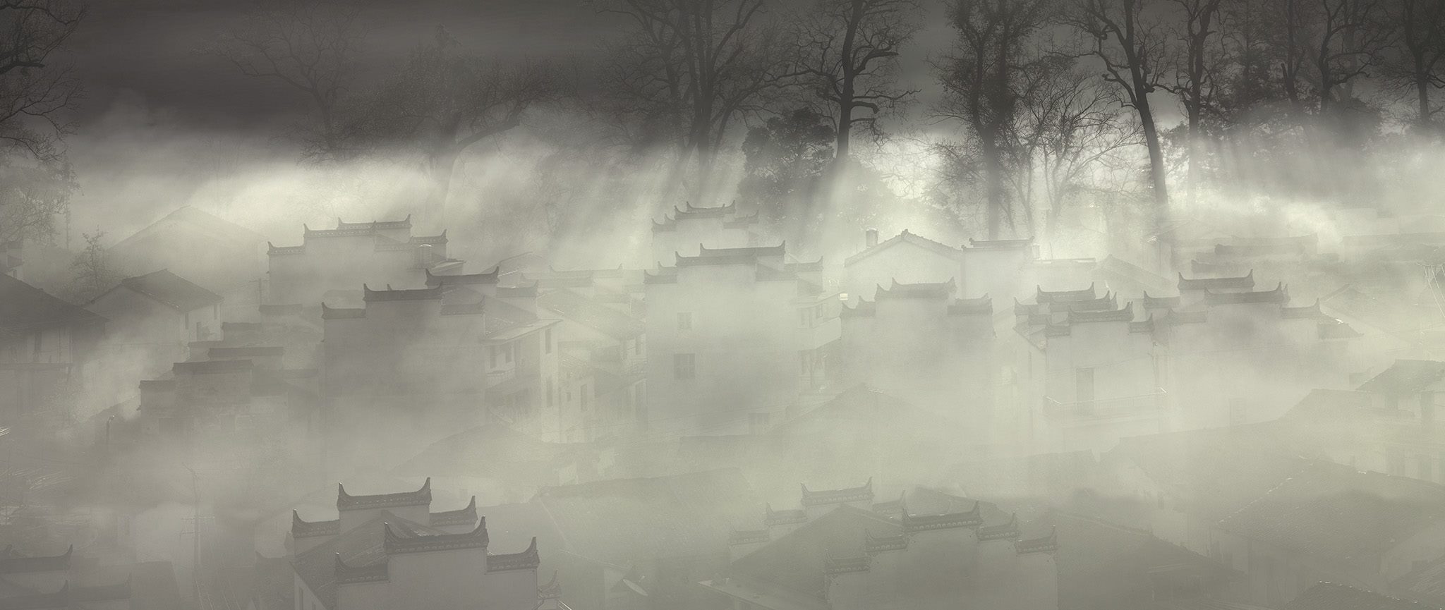 黄东明作品《石城初晓》—93x220 > 109x236cm(黄东明提供)