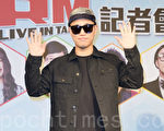 《RM》Gary晒小脚丫照宣布当爸：这是我儿子
