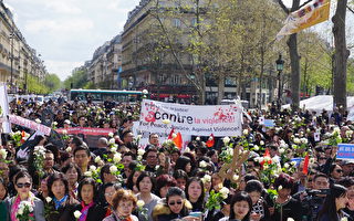 巴黎六千华人集会悼念刘少尧