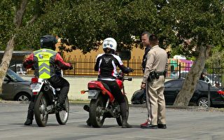 两天结业免路考 摩托车训练点遍加州