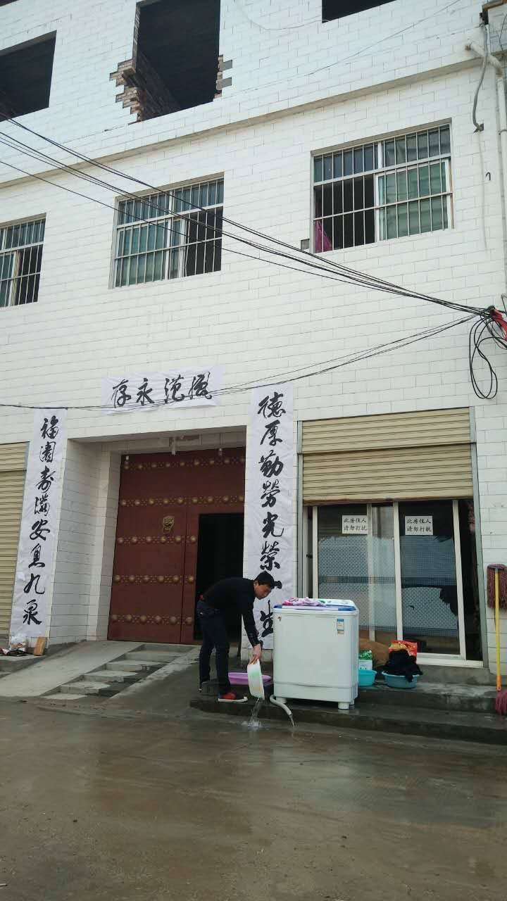 面对黑拆迁,几位老人因冲击过大相继去世。(村民提供)
