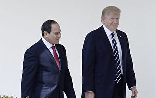 川普（特朗普）週一（4月3日）在白宮會見埃及總統塞西（Abdel Fattah al-Sisi）。(Olivier Douliery-Pool/Getty Images)