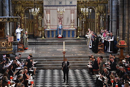 LONDON, ENGLAND - APRIL 05: Mayor of London, Sadiq Khan speaks during the Service of Hope at Westminster Abbey on April 5,2017 in London, United Kingdom. The multi-faith Service of Hope was held for the four people killed when Khalid Masood committed an act of terror in Westminster on Wednesday March 22. Survivors, bereaved families and members of the emergency services joined The Duke and Duchess of Cambridge, Prince Harry, the Home Secretary, Amber Rudd and London Mayor, Sadiq Khan, in the congregation. (Photo by Eddie Mulholland - WPA Pool/Getty Images)