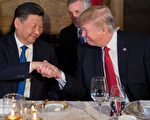 為期兩天的美中首腦會議在4月7日劃下句點，最重要的成果是雙方宣布展開「貿易百日計劃」，暫時化解美中貿易戰危機。(JIM WATSON/AFP/Getty Images)