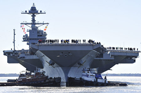 美国海军最新、最大的核动力超级航空母舰杰拉尔德•福特号（USS Gerald R. Ford）星期六（4月8日）开始首次海上试航。 (Photo by Chief Mass Communication Specialist Christopher Delano/U.S. Navy via Getty Images)