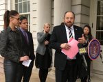 曝光前情人親密照 市議員籲定輕罪