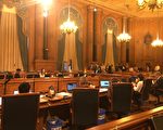在舊金山市議會，天國樂團4名成員發言呼籲阻止外國集權主義政權涉入美國社區事務。（周鳳臨/大紀元）