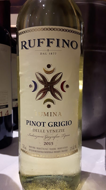 酒目：Ruffino Pinot Grigio 2015。售价约$12.00（阮公子提供）