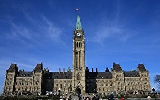 报告：政府扩张 开支增大 阻加拿大经济复苏