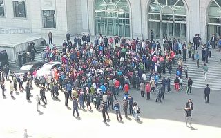 延吉數百人抗議公交漲價 聚市府喊市長下台