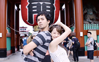 《雖然媽媽說我不可以嫁去日本。》劇照，簡嫚書（右）與日本演員中野裕太演出太甜蜜又搞怪。（得藝文創國際提供）
