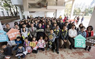 新竹市长林智坚至龙山国小参加“新校园运动”启动记者会。（新竹市府提供）