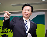 吴钊燮接台府秘书长 严德发掌国安会